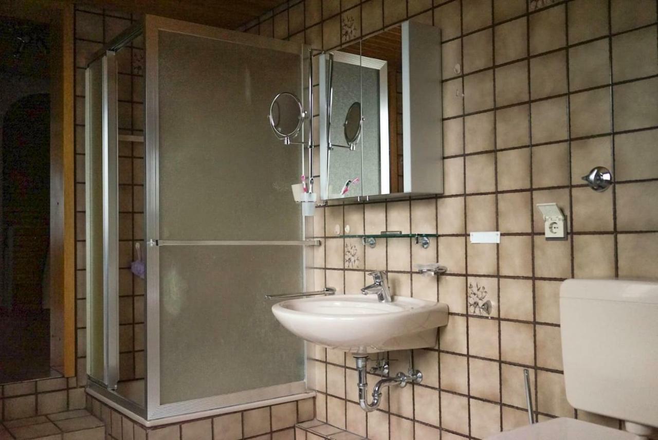 Entire House, Quiet City Location, Garden, Parking Билефелд Екстериор снимка